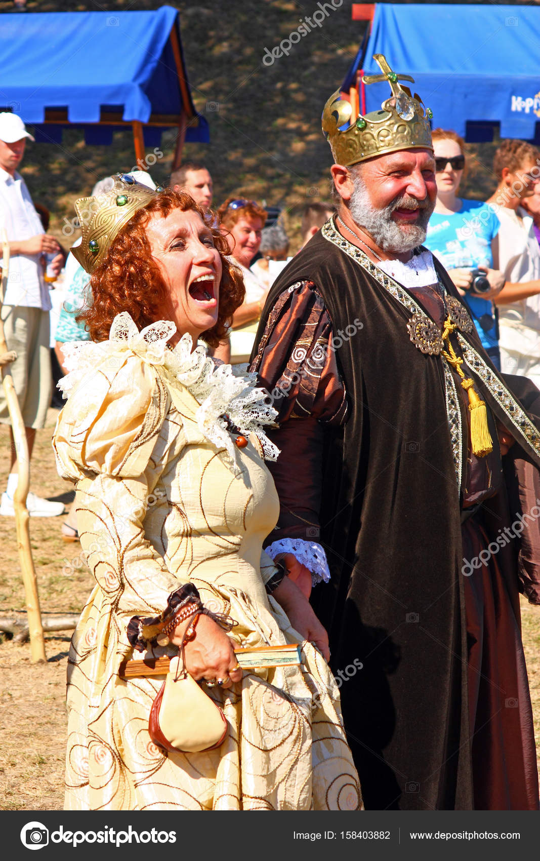 King and Queen at a Medieval Fair Stock Editorial Photo © Boris15