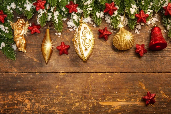 Decoración de Navidad sobre fondo de madera — Foto de Stock