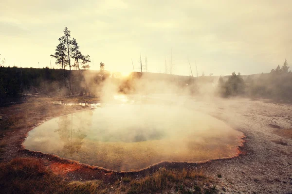 Morning Glory Pool — Stock Photo, Image