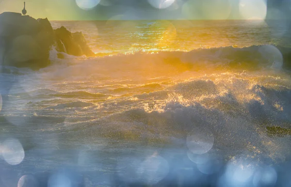 Onda azul na praia — Fotografia de Stock