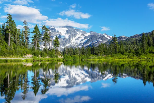 Imagen lago en Estados Unidos — Foto de Stock