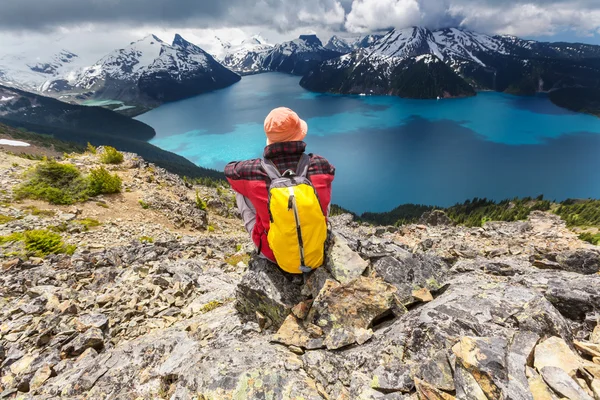 Hike  on Garibaldi lake — Stock Photo, Image