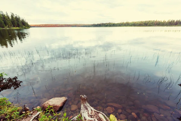 Vackra sjön i Kanada — Stockfoto