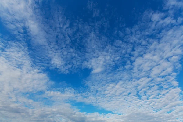 Céu azul pacífico — Fotografia de Stock