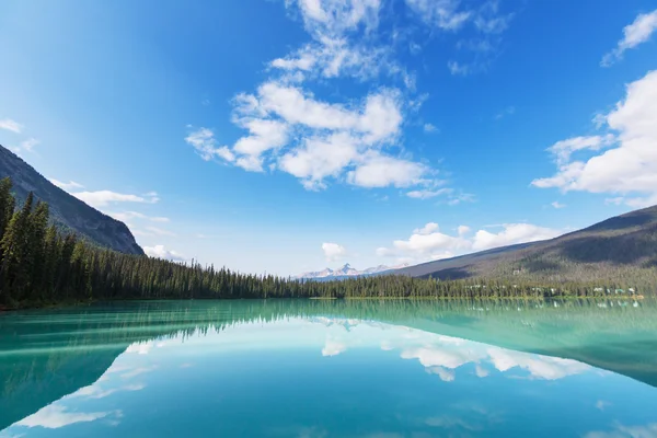 Serenità Lago di Smeraldo — Foto Stock