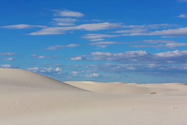 Dunas de areia branca incomuns — Fotografia de Stock