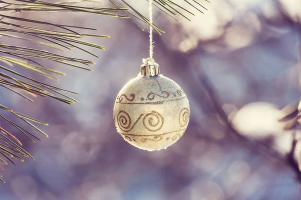 Inredning till jul, boll — Stockfoto
