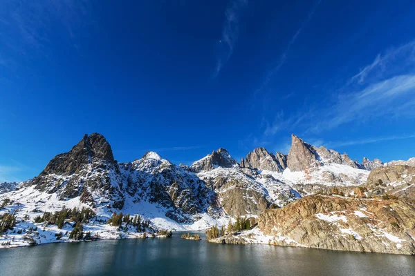 Hermoso lago Minarete — Foto de Stock