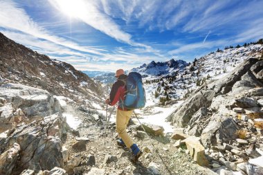 Sierra Nevada 'da yürüyüş 