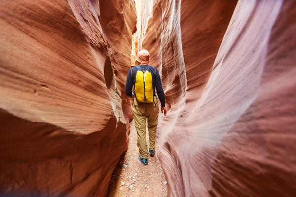 Man Slot canyon in Grand Staircase Escalante National park — Stock Photo, Image