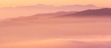 güzel dağlar siluet