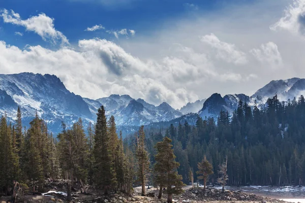 Sierra Nevada mountains — Stock Photo, Image