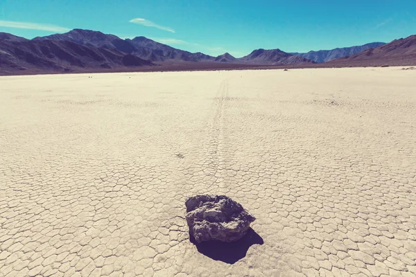 Unusual moving rocks — Stock Photo, Image