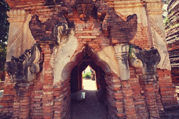 Boeddhistische tempel in myanmar — Stockfoto