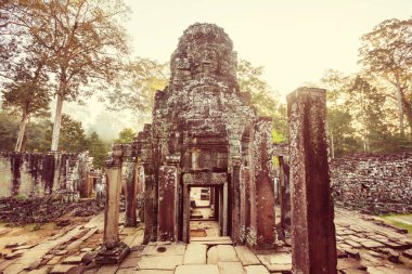 Antik Khmer uygarlık kalıntıları