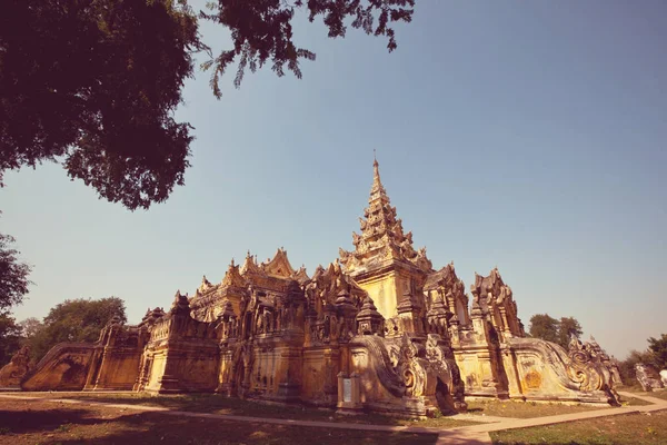 Temple bouddhiste au Myanmar — Photo