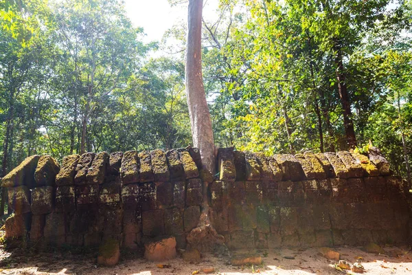 Oude beschaving van de Khmer ruïnes van Angkor — Stockfoto