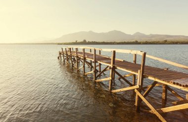 Sahilde sahil yürüyüşü