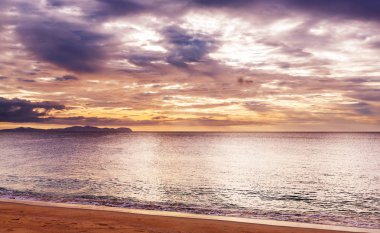 Doğal renkli günbatımı 