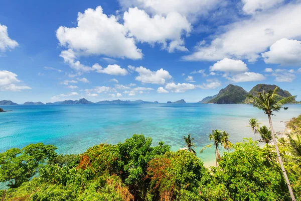 Fantastische schilderachtige uitzicht op zee baai — Stockfoto