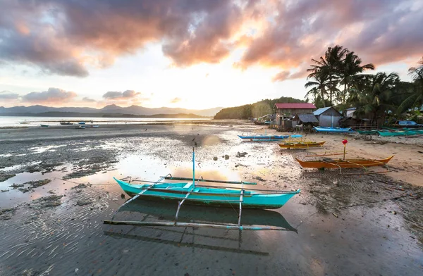 Traditionelles philippinisches Boot — Stockfoto