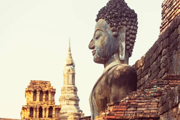 Estátua de Buda na Ásia — Fotografia de Stock