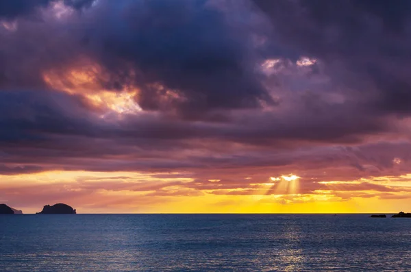 Pôr do sol colorido cênico — Fotografia de Stock