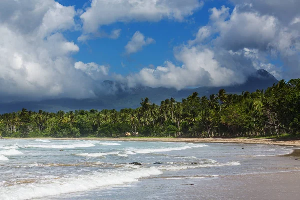 Tropikalna plaża pogoda — Zdjęcie stockowe
