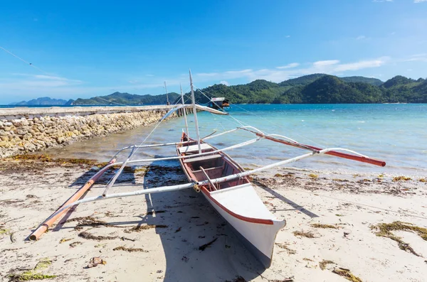 伝統的なフィリピンのボート — ストック写真