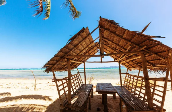 Serenità spiaggia tropicale — Foto Stock