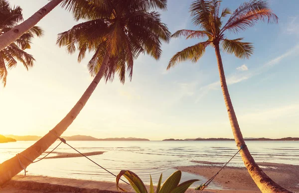 Serenity tropical beach — Stock Photo, Image