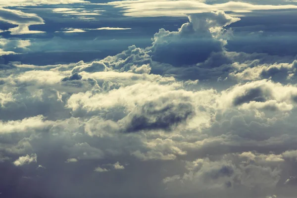青い雲の背景 — ストック写真