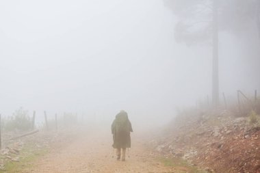 Uzun yürüyüşe çıkan kimse ünlü Likya Yolu Türkiye'de