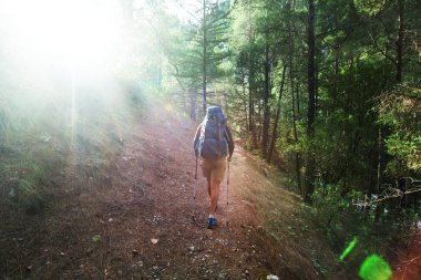 Uzun yürüyüşe çıkan kimse ünlü Likya Yolu Türkiye'de