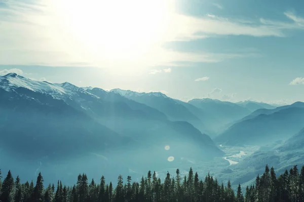 在加拿大的落基山脉风景如画山景 — 图库照片