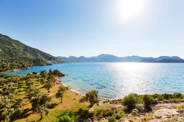 Krásné mořské pobřeží v Turecku — Stock fotografie