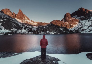 Sierra Nevada 'da yürüyüş  