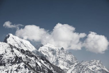 sagarmatha bölgesindeki dağlar