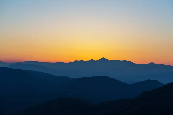 Красивая сцена восхода солнца — стоковое фото