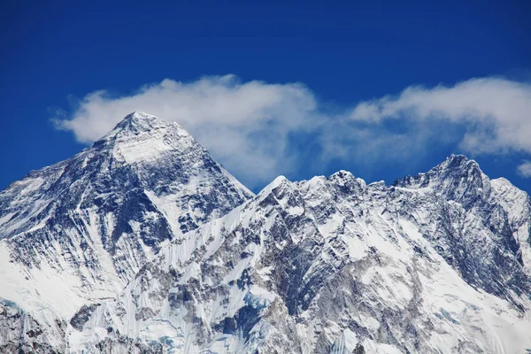 Sagarmatha bölgesindeki dağlar — Stok fotoğraf