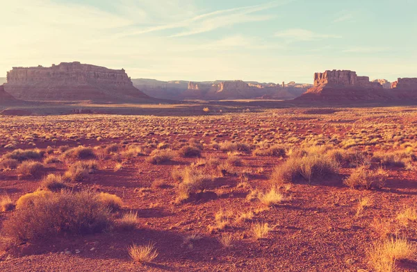 Prachtige landschappen van de Amerikaanse woestijn — Stockfoto