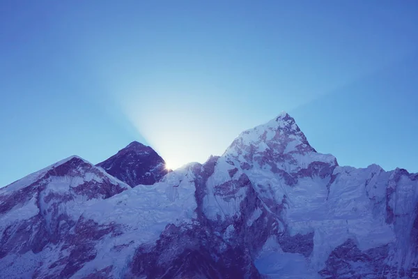 Himalayas  mountains covered with snow — Stock Photo, Image