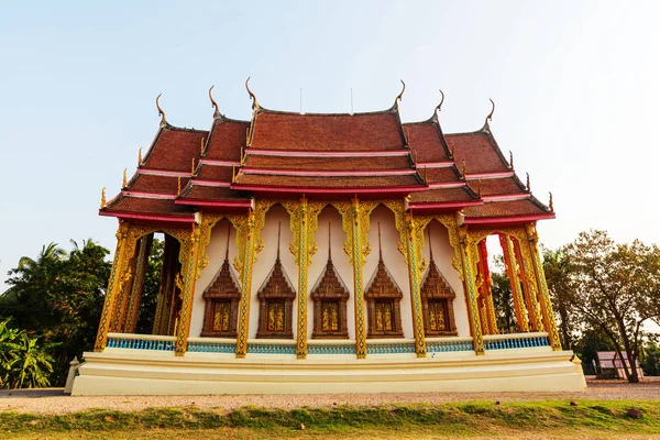 Aziatische tempel in thailand — Stockfoto