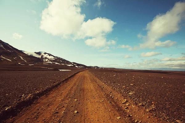 Estrada de cascalho na Islândia — Fotografia de Stock