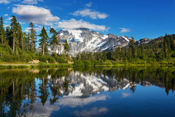 Aussichtsreicher Bildersee — Stockfoto