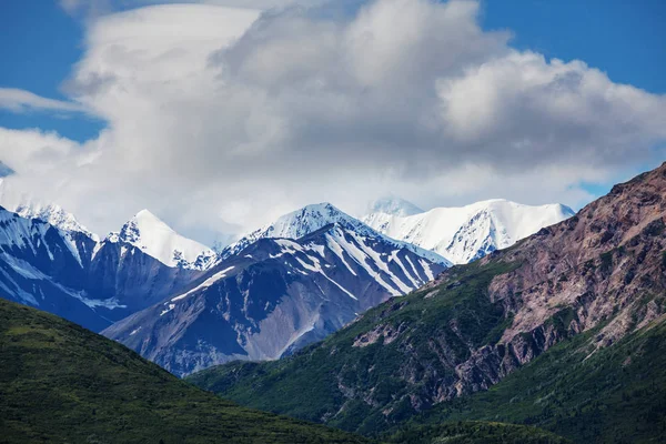 Malerische Berge von alaska — Stockfoto