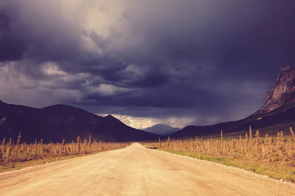 Highway in Alaska, Ηνωμένες Πολιτείες — Φωτογραφία Αρχείου