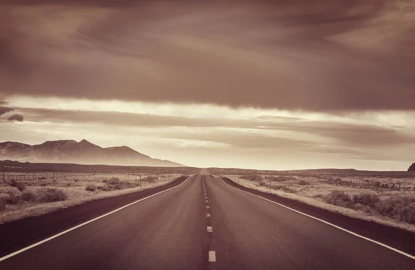 Camino en el campo de la pradera — Foto de Stock