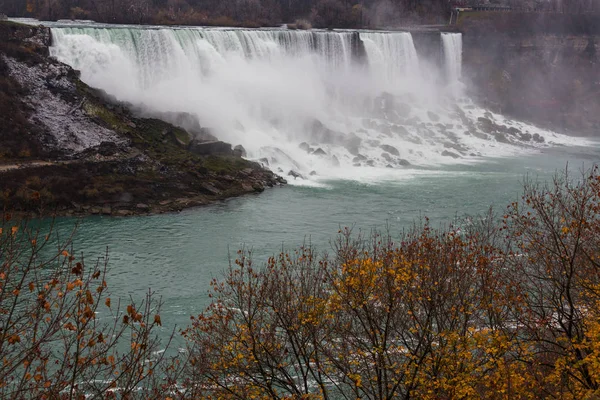 Wodospad Niagara w sezonie jesiennym — Zdjęcie stockowe