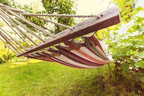 Hangmat in de tropisch strand — Stockfoto